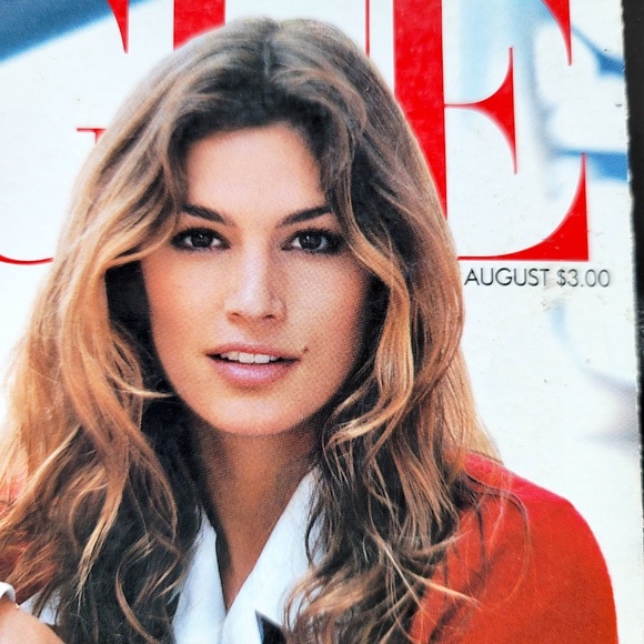 Rare Cindy Crawford Vogue Magazine August 1993 - Picture 2 of 11